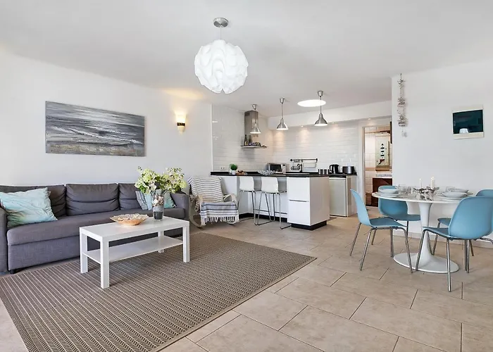 Puerto Chico T Apartment *